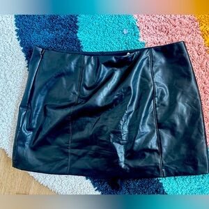 Leather Mini Black Skorts